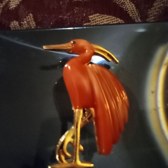 Bird Pin/ Brooch - Picture 1 of 2